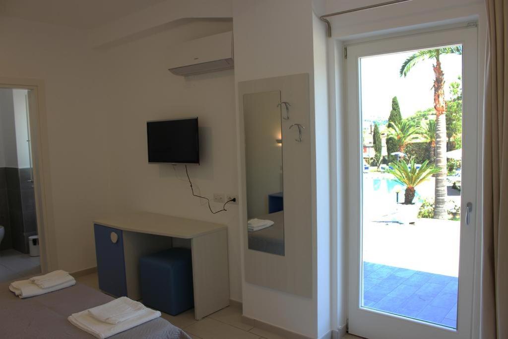 Hotel La Tombola Agropoli Kültér fotó