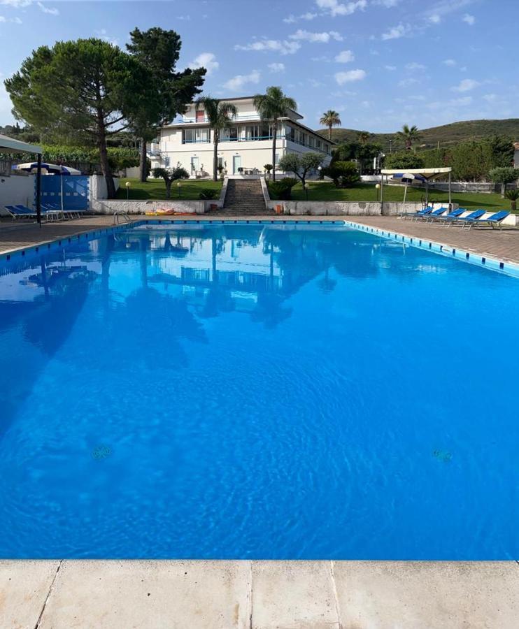 Hotel La Tombola Agropoli Kültér fotó