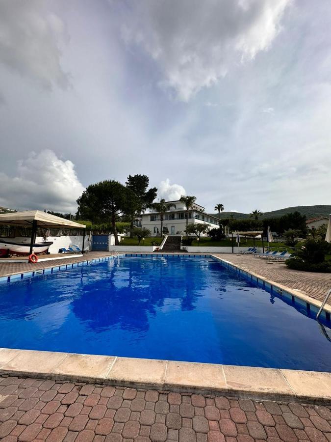 Hotel La Tombola Agropoli Kültér fotó