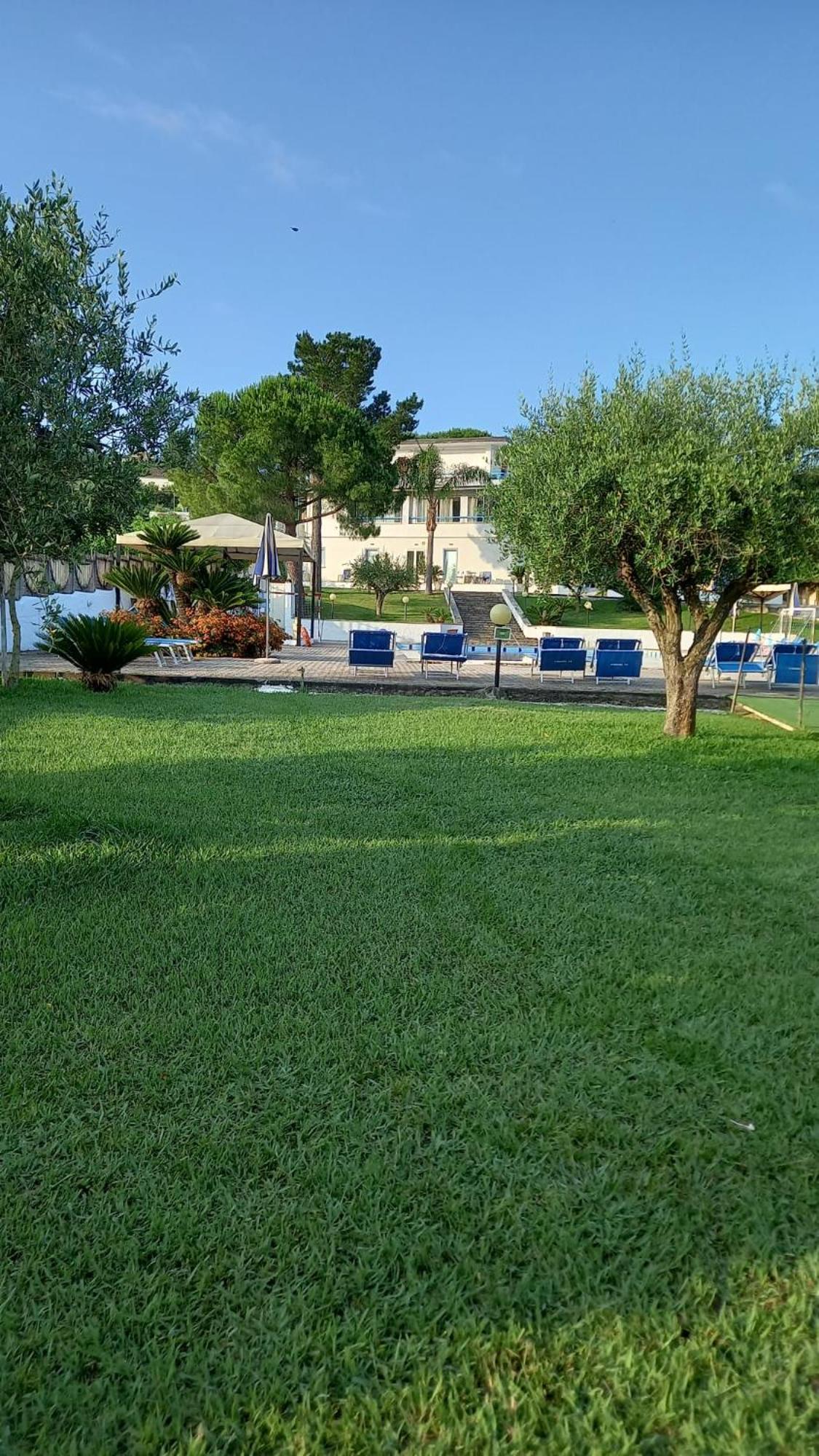 Hotel La Tombola Agropoli Kültér fotó